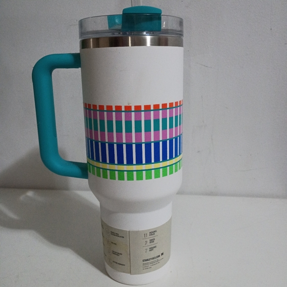 STANLEY H2.0 FlowState Stainless Steel Vacuum Lid  (Summer Plaid, 40 oz) Tumbler - Picture 5 of 7